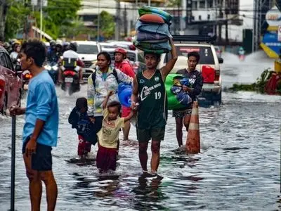 طوفان در اندونزی دستکم ۲۴۱ کشته بر جای گذاشت 