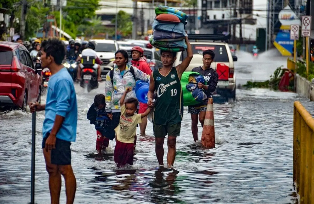 طوفان در اندونزی دستکم ۲۴۱ کشته بر جای گذاشت 