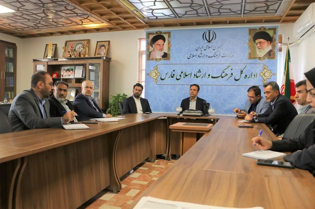 سعدی شاعر دوستی و ارتباطات انسانی است /گل‌باران آرامگاه سعدی در اردیبهشت شیراز
