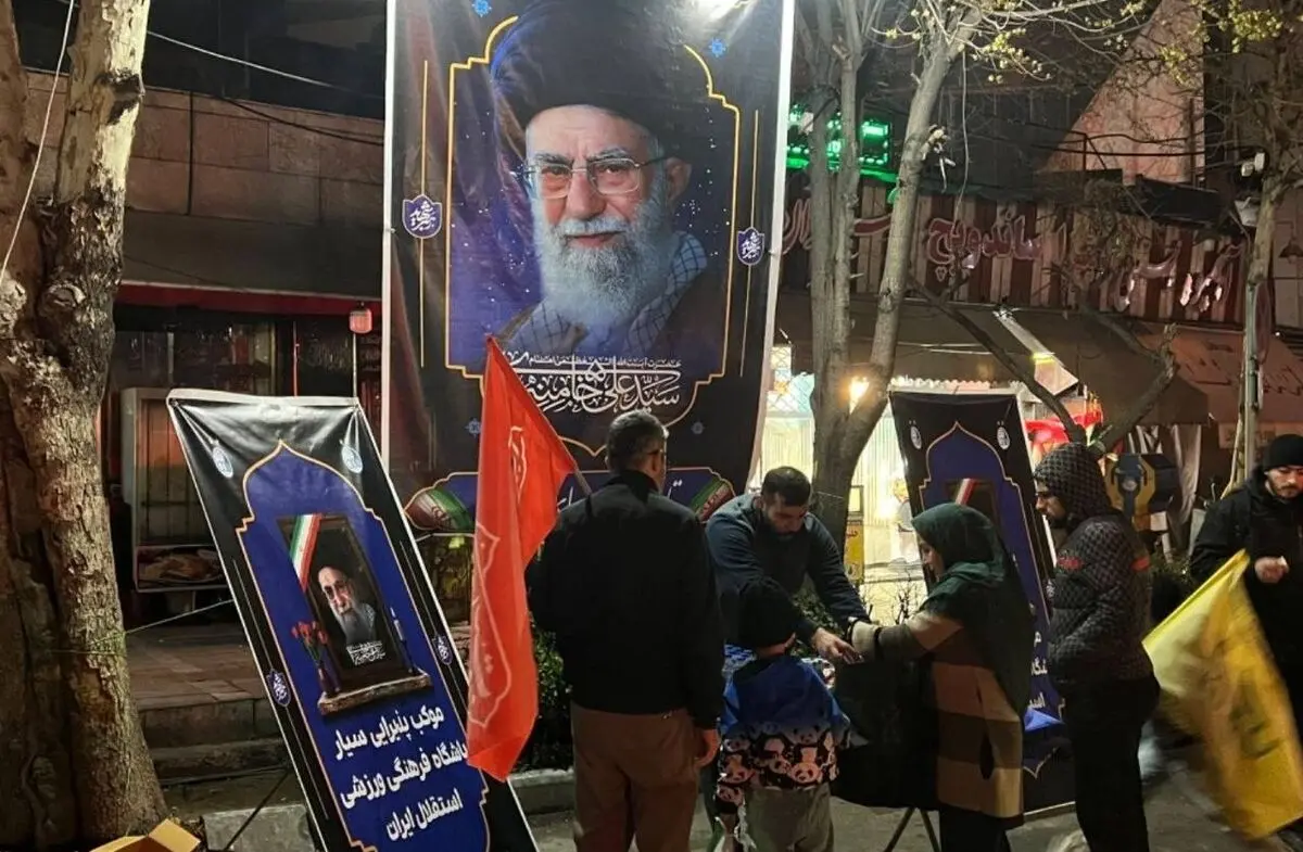 برپایی موکب سیار باشگاه استقلال در میادین تهران
