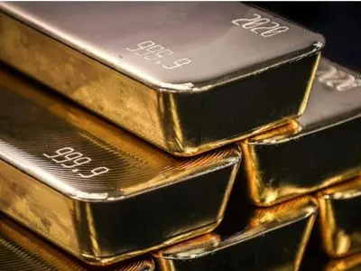 الذهب یواصل صعوده متجاوزاً 5500 دولار