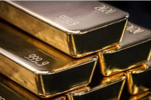 الذهب یواصل صعوده متجاوزاً 5500 دولار