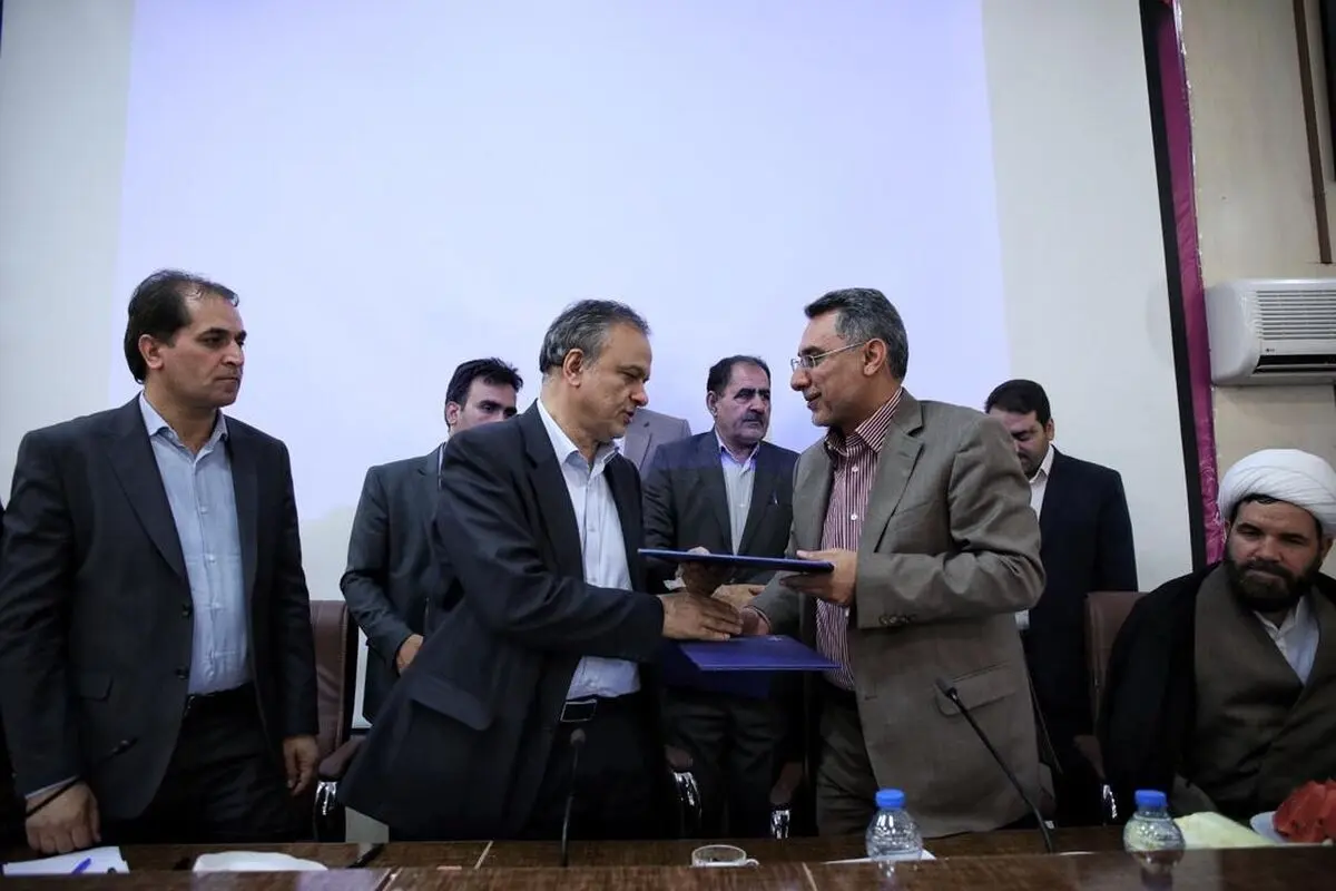 تفاهم نامه های معین اقتصاد مقاومتی شهرستانهای رشتخوار و سنگان خواف منعقد شد