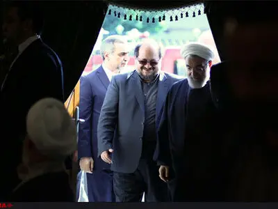 نامه شریعتمداری به روسای ستاد روحانی درباره برگزاری جشن پیروزی و اعلام نتیجه رسمی