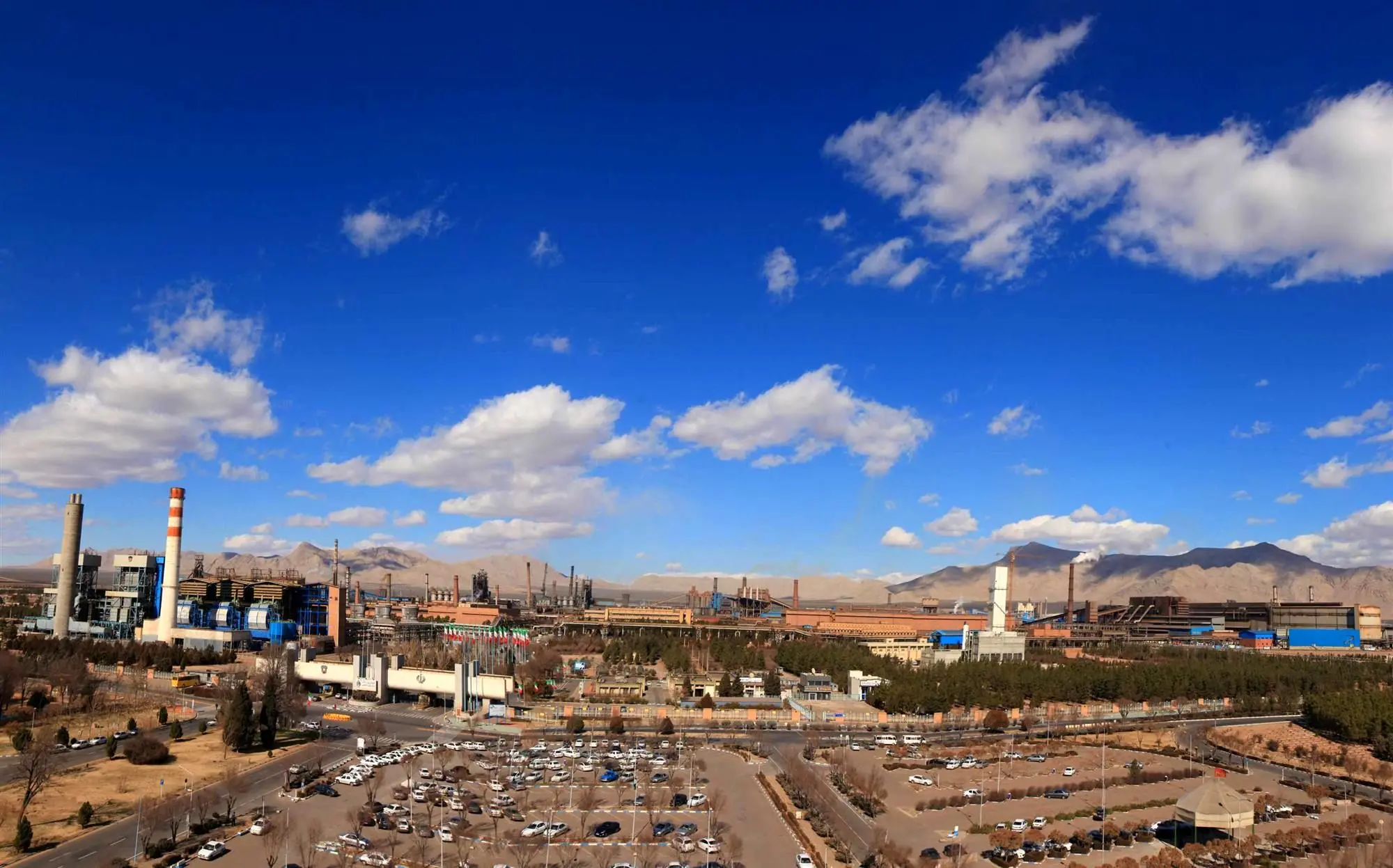 نگاهی به اقدامات ذوب آهن اصفهان در جهت نیل به هوای پاک و صنعت سبز