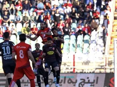 ویدیو: توقف دیدار جنجالی پرسپولیس و تراکتور