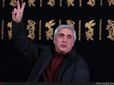 حاتمی‌کیا: سرباز نظام هستم/چرا نباید گزارش یک جشن اکران شود