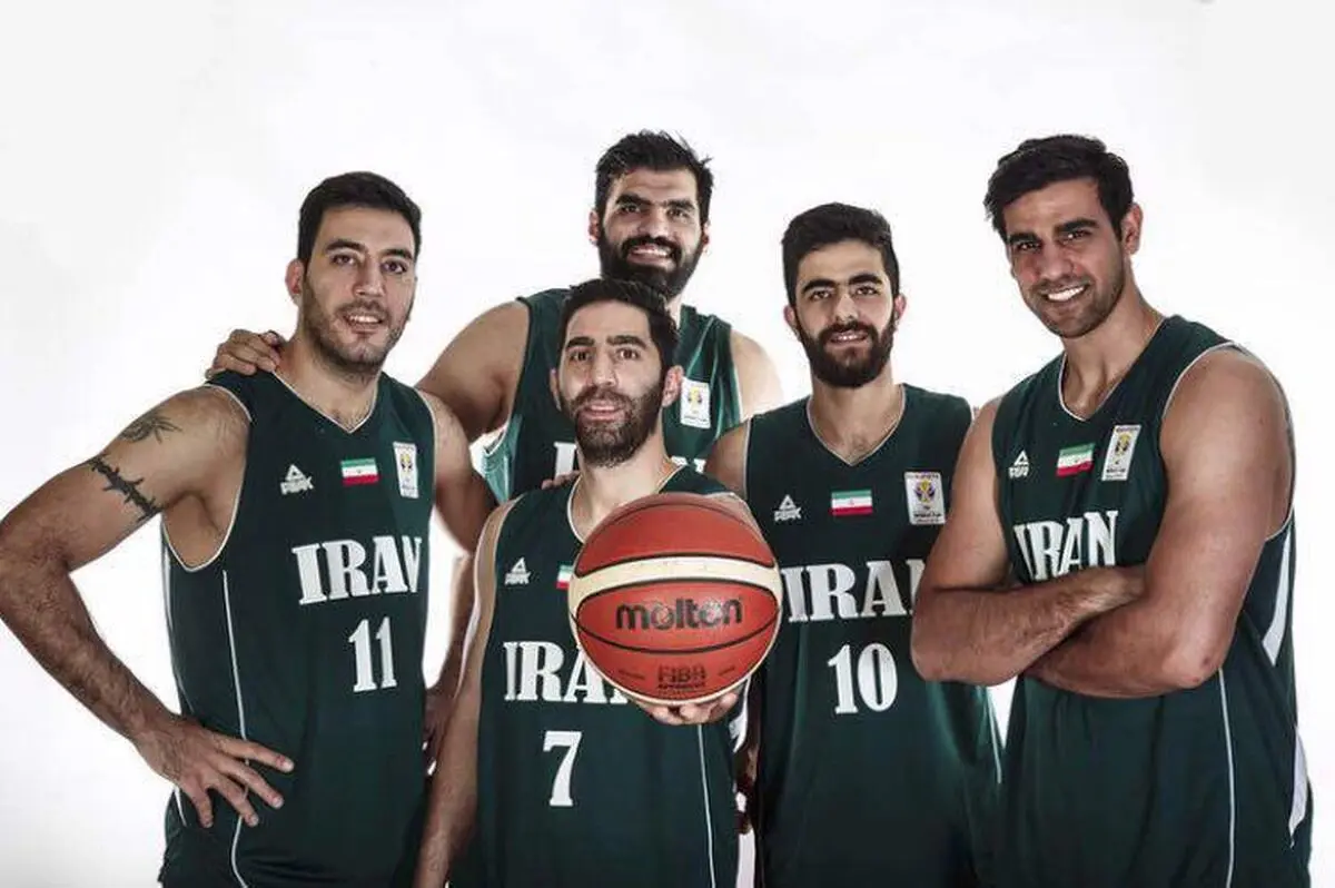 توفیق: رنگ لباس ایران با عراق متفاوت است