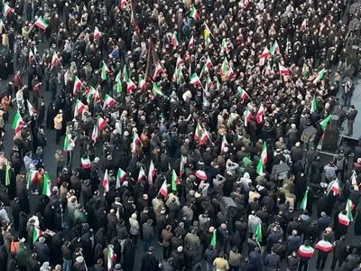 مردم با اتحاد و همدلی در مقابل دشمنان ایستادگی می کنند/ همه اقشار باید در صحنه  حضور داشته باشند