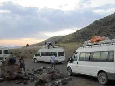 زخمی شدن 17 مسافر ایرانی در پی واژگونی ون ترکیه‌ای