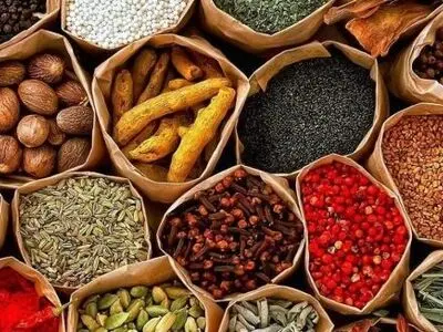 آیا ادویه جات خراب می شوند؟ نحوه تشخیص و نگهداری