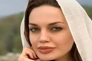 بدم می‌آید به من می‌گویند بدل آنجلینا جولی!