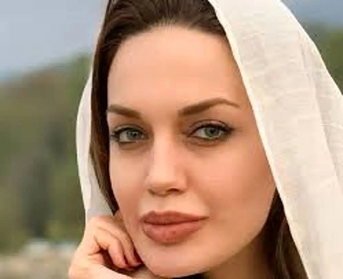 بدم می‌آید به من می‌گویند بدل آنجلینا جولی!/فیلم