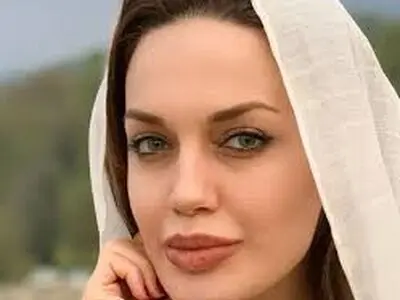 بدم می‌آید به من می‌گویند بدل آنجلینا جولی!/فیلم