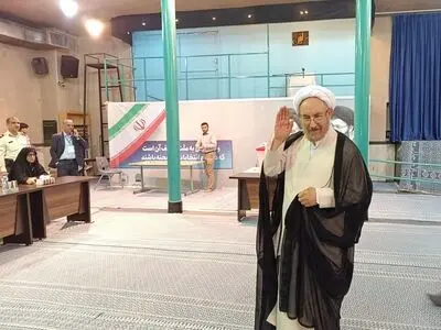 یونسی در حسینیه جماران رای خود را به صندوق انداخت