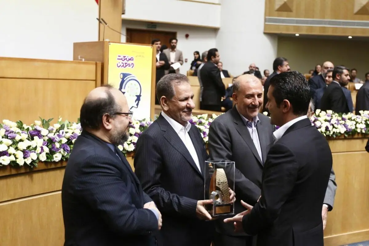 انتخاب دو واحد صنعتی گیلان بعنوان نمونه کشوری 