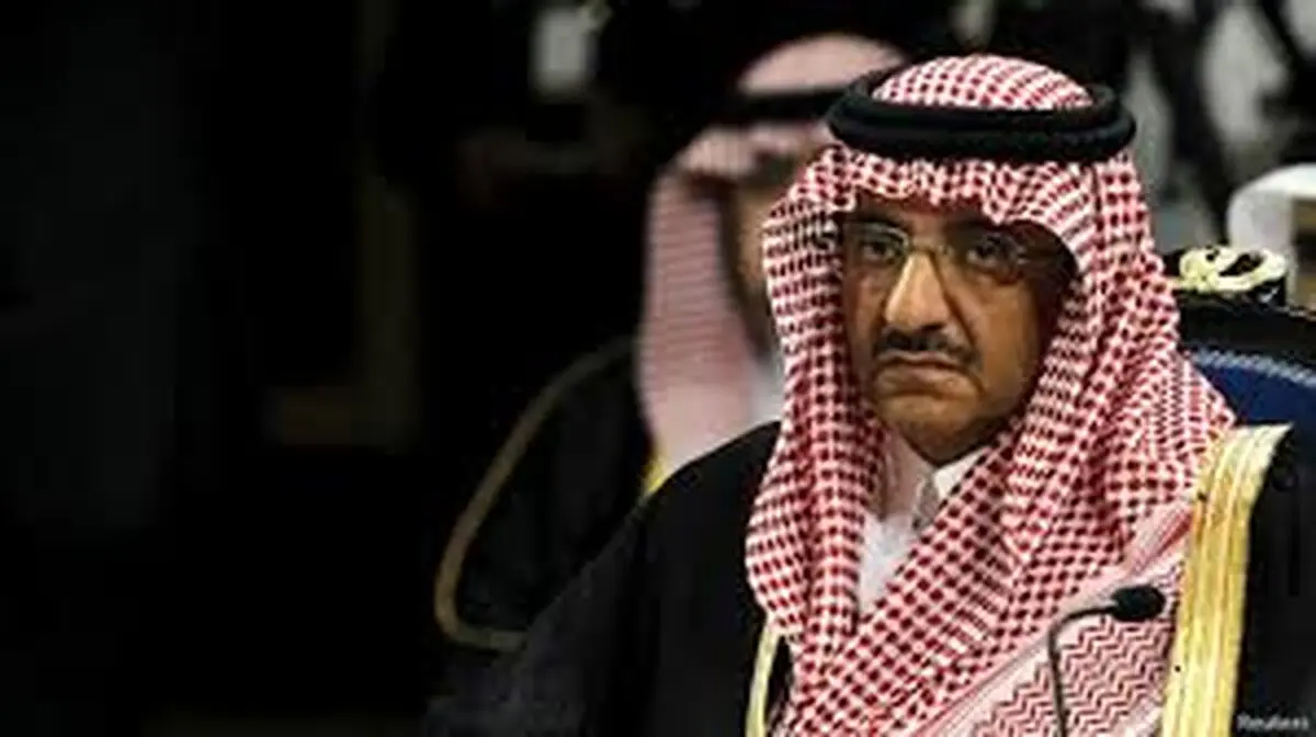 ولیعهد برکنار‌شده سعودی در انظار عمومی ظاهر شد+ عکس