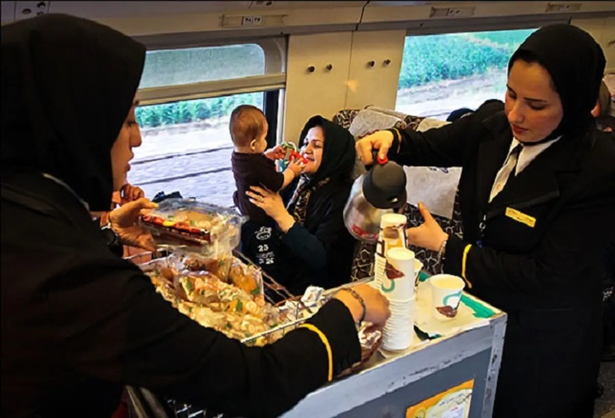 «مهمانداران راه آهن شمال» پاداش روز حمل و نقل و شب یلدا نگرفتند