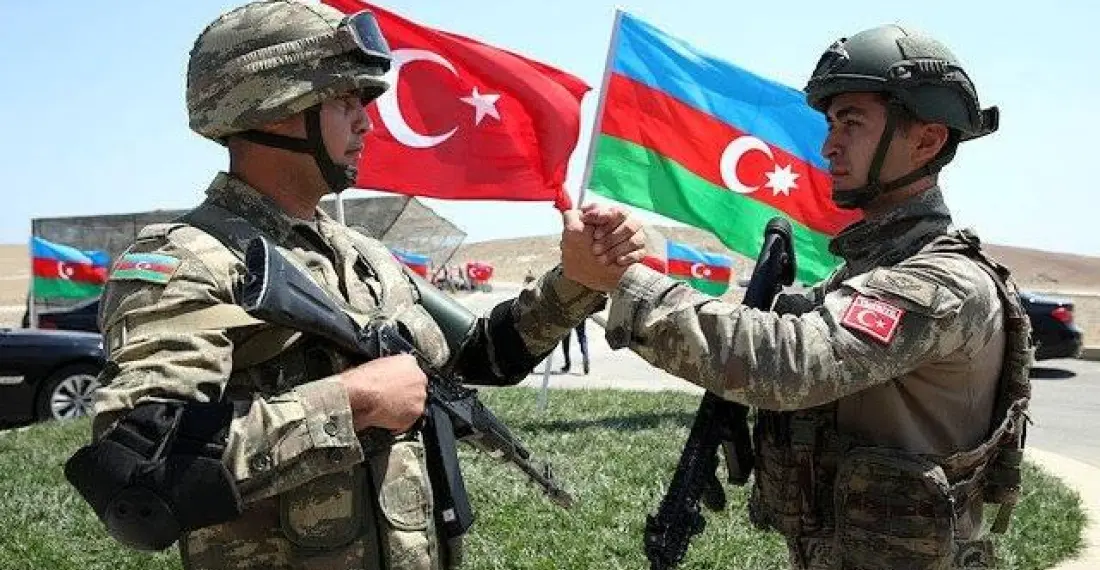 گفت‌وگوی تلفنی وزرای دفاع ترکیه و آذربایجان