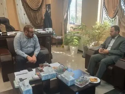 برخی در استان اراضی ملی را به بهانه طرح های گردشگری تصرف کرده‌اند