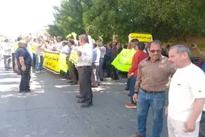 بازنشستگان دیگر رمق ندارند/ نگرانی فرودستان از گرانی بنزین