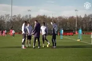 ویدئو: تمرین ویژه کریک با هافبک‌‌های منچستریونایتد