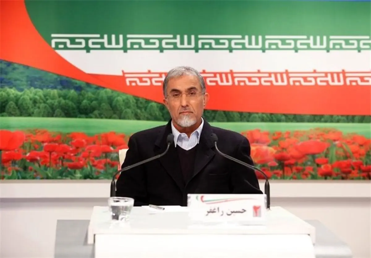 وجود انگیزه سیاسی در پشت پرده سوال از وزیر اقتصاد / بانک مرکزی وظیفه کنترل و نظارت بر بانکها را برعهده دارد