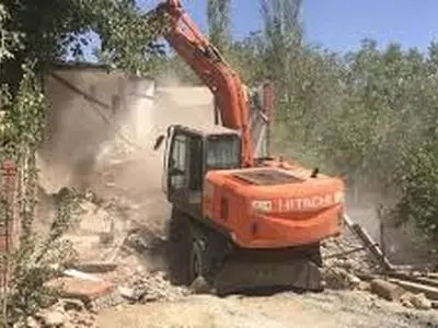 تخریب ۳۵ بنای غیر مجاز امسال در زمین های کشاورزی آزادشهر
