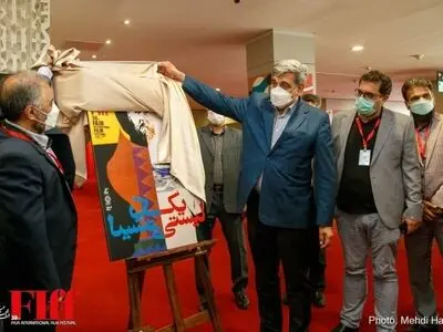 شهردار تهران از سی‌وهشتمین جشنواره جهانی فیلم فجر بازدید کرد