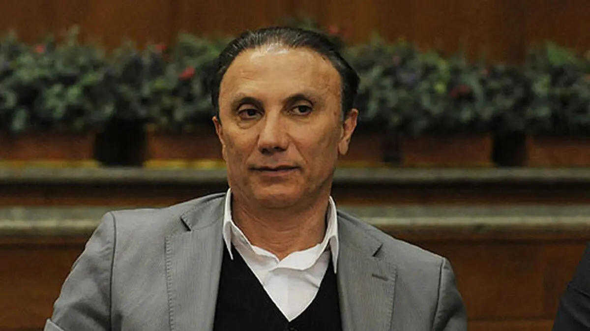 پوشش عجیب حمید درخشان در ورزشگاه تختی (عکس)