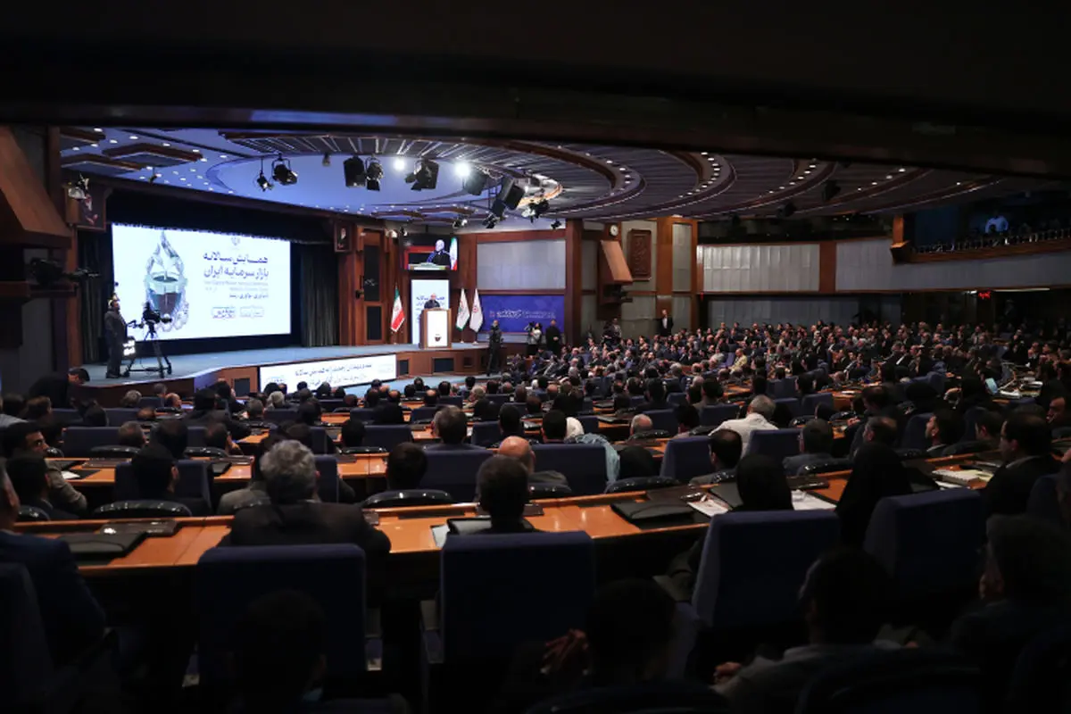 با دستور نمی‌شود اقتصاد را اجرا و مدیریت کرد/ هیچ تفکر دگماتیکی در دولت وجود ندارد