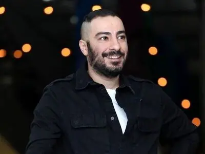 نوید محمد زاده از پروژه «سی‌صد» در استرالیا کنار کشید+فیلم