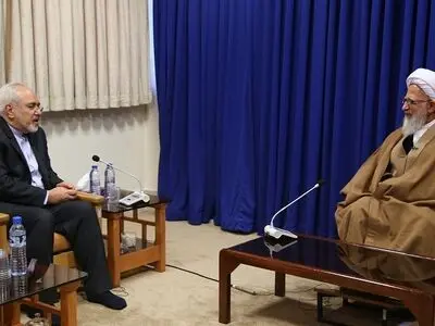 در مذاکرات هیچ چیزی از دست ندادیم/دست دادن نشانه ادب است