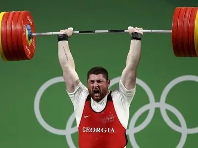 خط و نشان هرکول ایرانی برای تاخادزه؛ دیدار به آمریکا