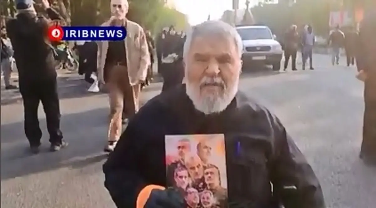 جانبازی که با یادگاری‌های ۸ سال دفاع مقدس، امروز برای بدرقه همرزمانش آمده بود + فیلم