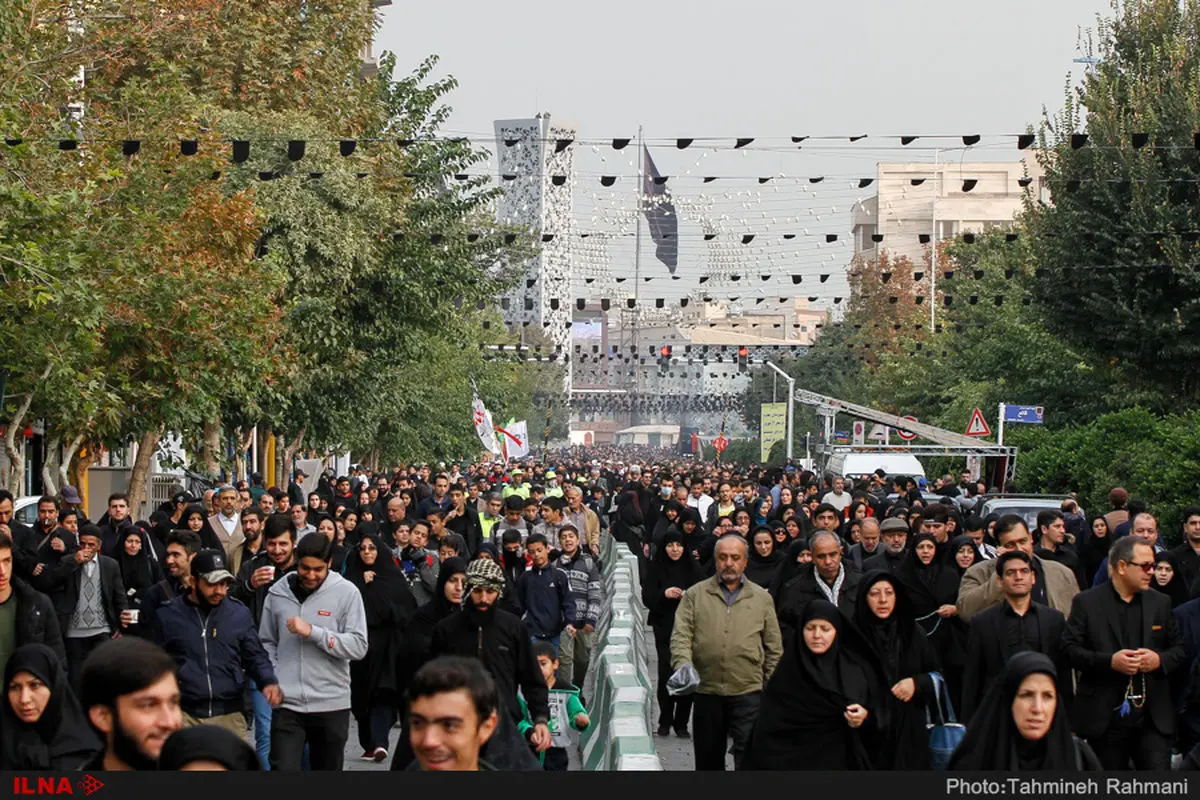 آغاز پیاده‌روی میلیونی جاماندگان از کربلا در تهران/ ری، میعادگاه عاشقان اهل بیت(ع)