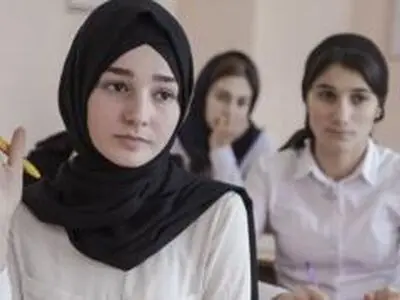 پارلمان چچن پوشیدن حجاب در مدارس را قانونی کرد