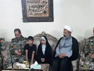 امیر صباحی فرد با خانواده شهید بوستان افروز دیدار کرد