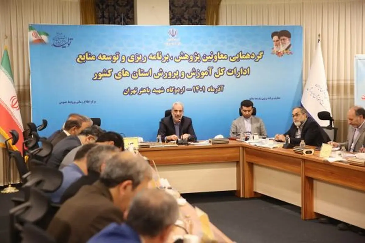  باید روی فناوری اطلاعات و ارتباطات بیشتر کار کنیم 
