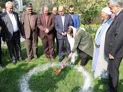 آغاز ساخت یادمان زنده‌یاد امیرهوشنگ ابتهاج در رشت