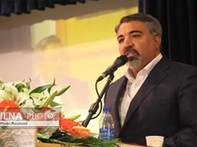 اهدای بیش از یکصد و پنجاه هزار جلد کتاب کمک آموزشی به مناطق محروم