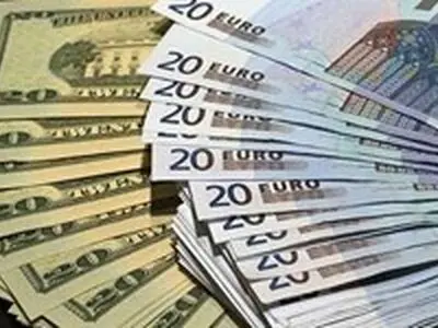 سیاست کالای چمدانی راه حل نیست/ ضرورت اختصاص ارز دولتی به کالاهای دندان‌پزشکی