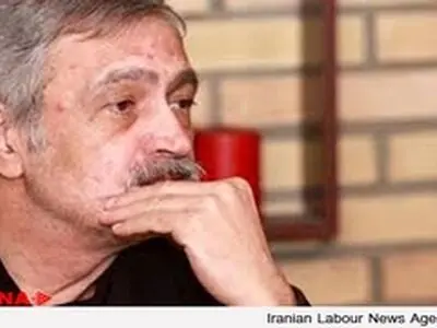 رسانه ملی دنبال شکاف بین دولت و ملت است / می‌خواهند طبقه متوسط را از دولت بگیرند