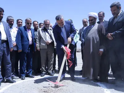 کلنگ‌زنی پروژه مسکن کارگری استان مرکزی با حضور وزیر کار