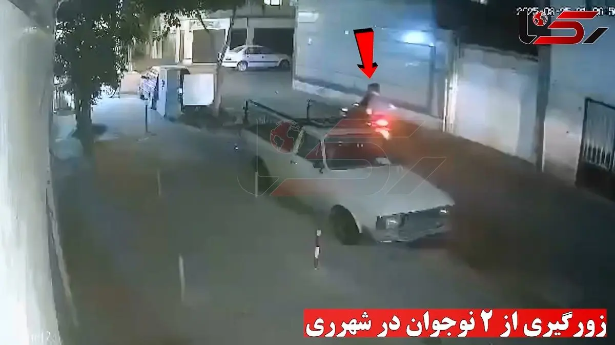 فیلم لحظه حمله وحشیانه اراذل و اوباش به ۳ نوجوان در شهرری