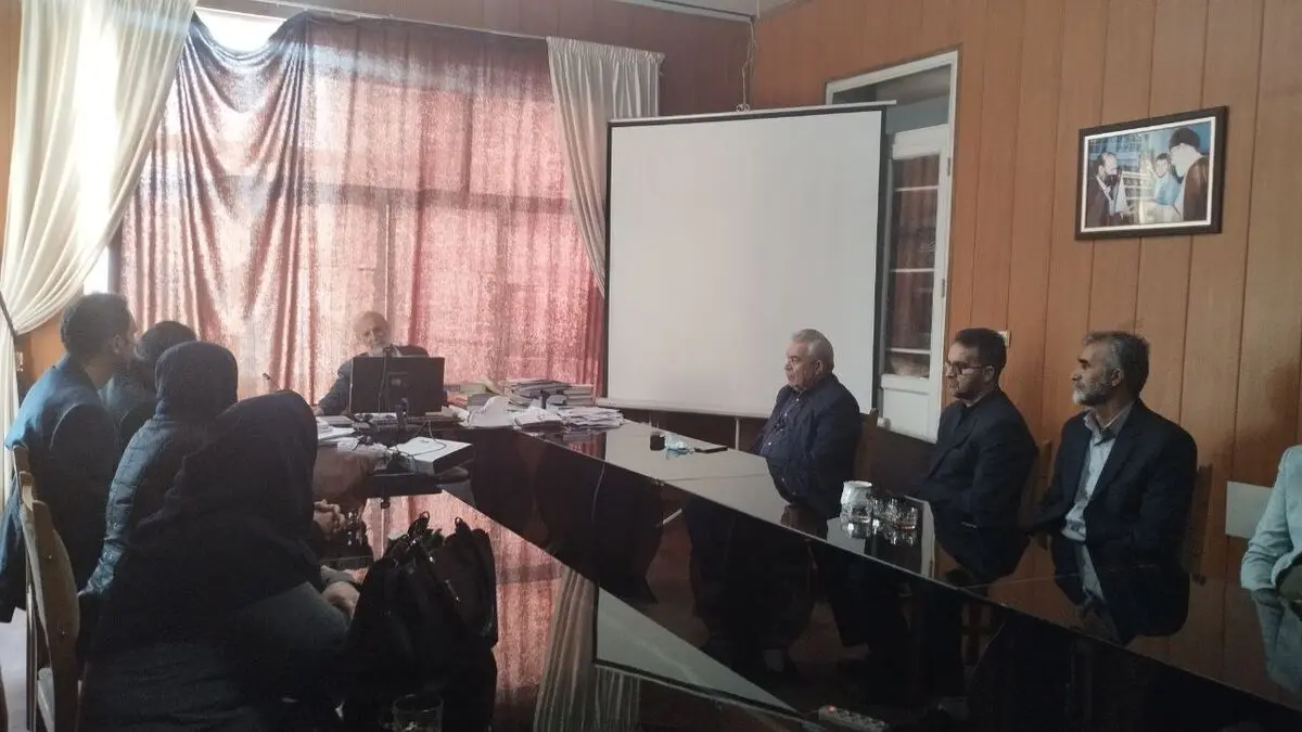 بررسی مشکلات کارکنان شرکت توزیع برق در خانه کارگر 