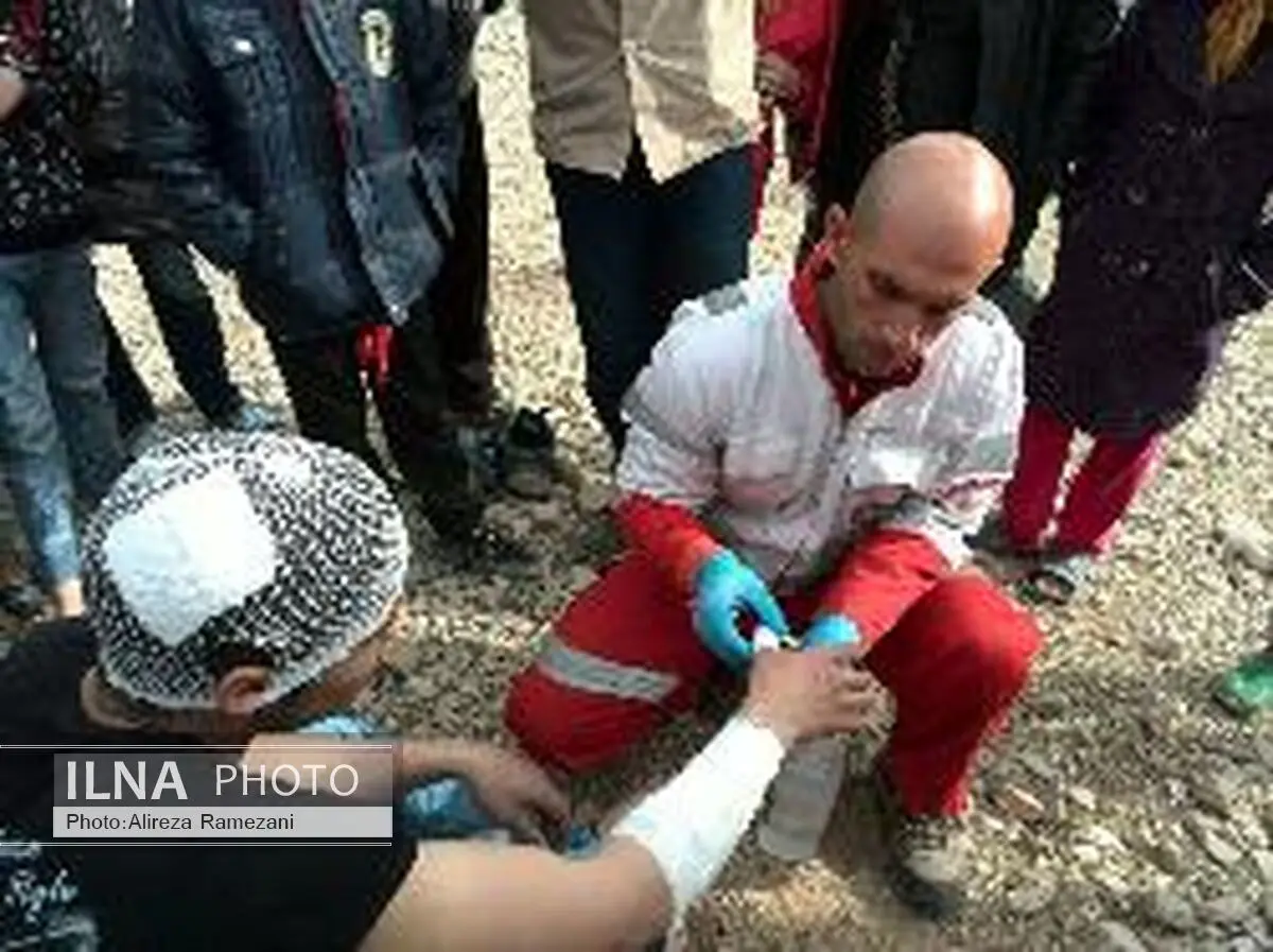 نجات دو جوان گرفتار در ارتفاعات تنگه خشک سیوند