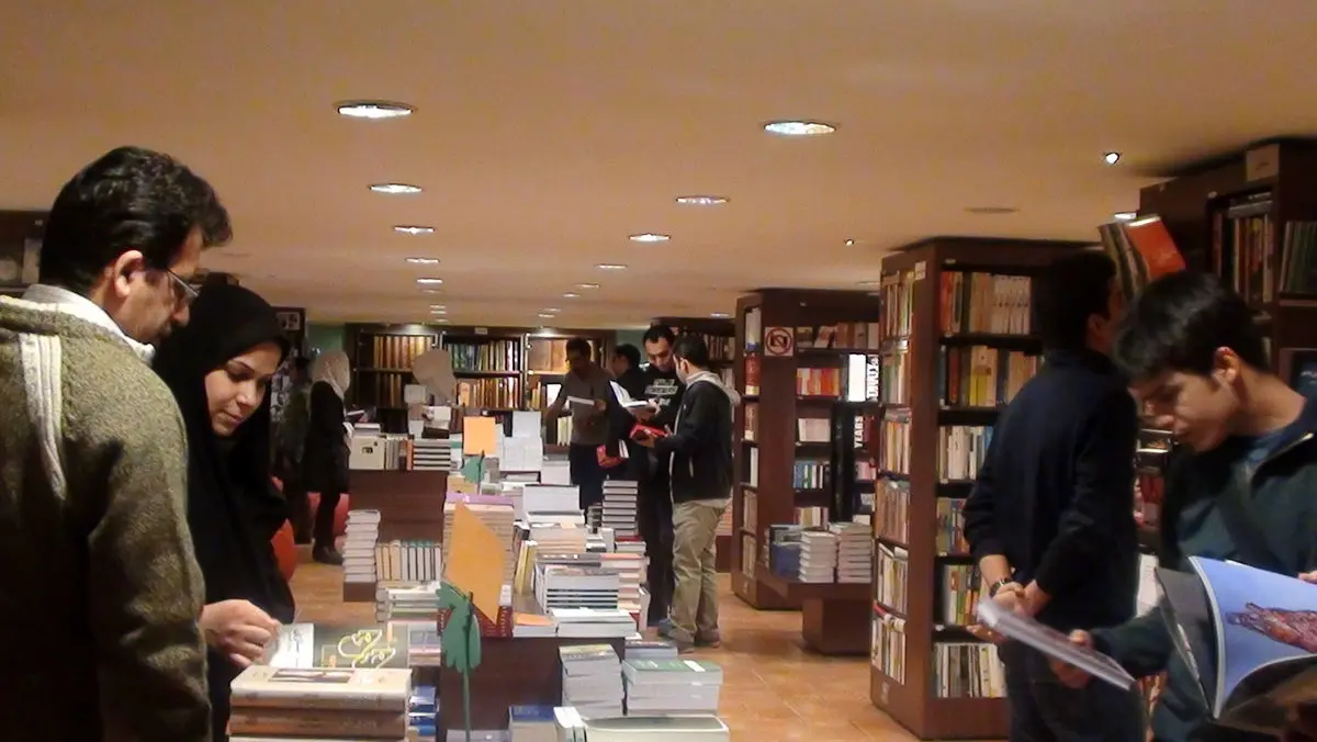 موراکامی؛ بوکوفسکی و والری ترویوویلر در صدر پرفروشهای شهرکتاب
