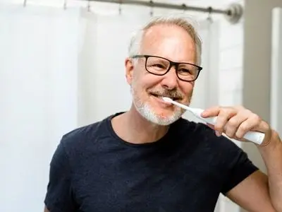 بعد از خوردن این غذاها مسواک نزنید