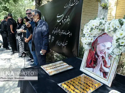 پیکر زهره حمیدی در قطعه هنرمندان بهشت زهرا(س) آرام گرفت